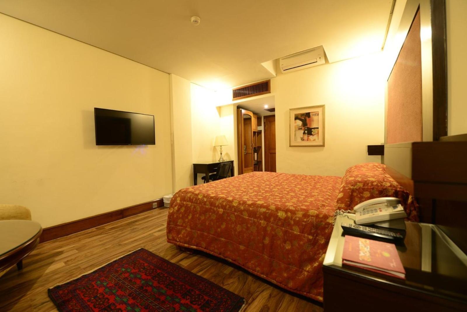 Regency Inn Hotel Λαχόρη Εξωτερικό φωτογραφία